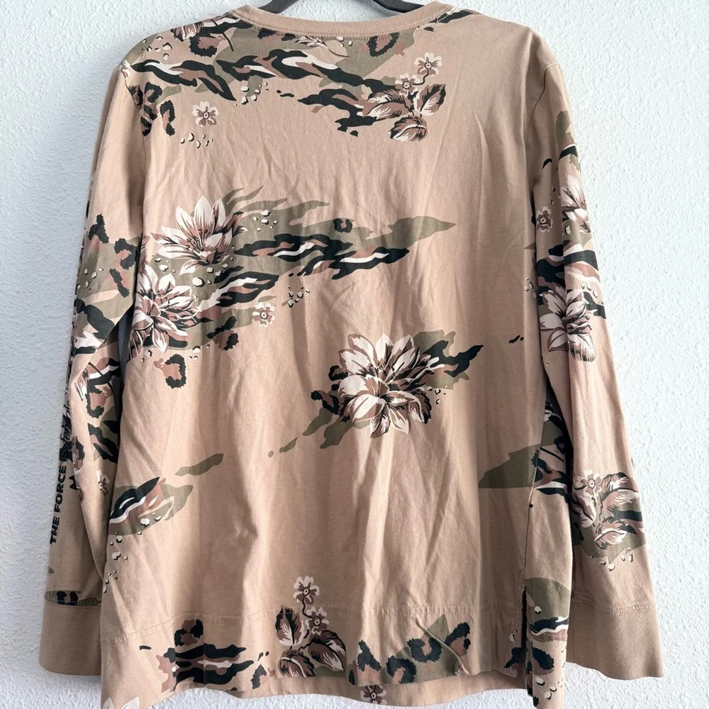 Nike Camo Force is Female Floral Long Sleeve Top Size M 100%‎ Cotton